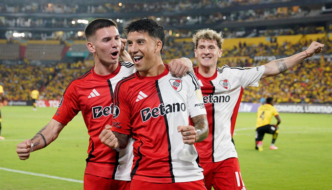 Copa Libertadores: River venció 3-2 a Barcelona y quedó puntero