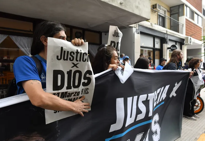 Juicio por la muerte de Maradona: declaran hoy el neurocirujano y el Director Médico de la Clínica Olivos