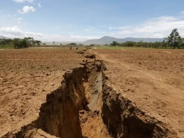 Cuál es el continente cuya grieta lo está partiendo en dos