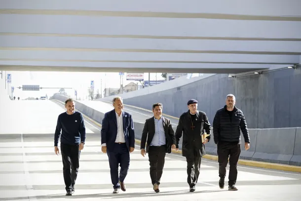 Kicillof invitó a Milei a visitar la Provincia para ver "si sirve o no la obra pública"