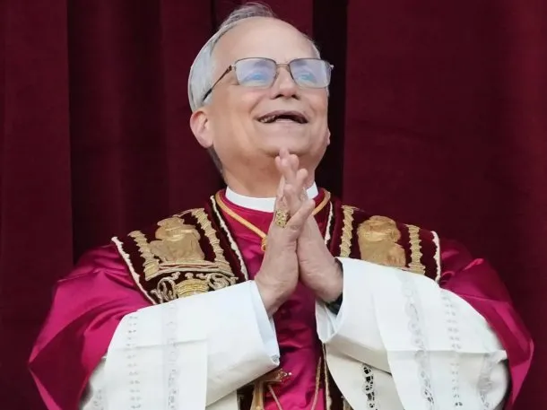 Qué significa el escudo del papa León XIV y qué revelan sus símbolos