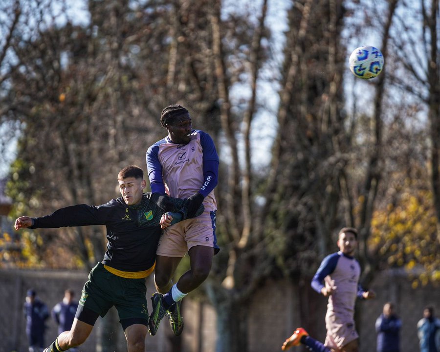 Gimnasia venció a Defensa y Justicia en un amistoso con gol de Hurtado