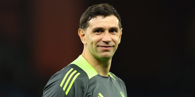 Dibu Martínez evitó hablar de su futuro y fue claro: “Vengo a jugar a la Selección y nada más”