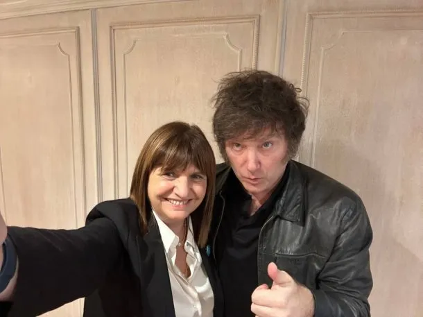 Bullrich habilitó a la Federal a espiar las redes sociales sin orden judicial