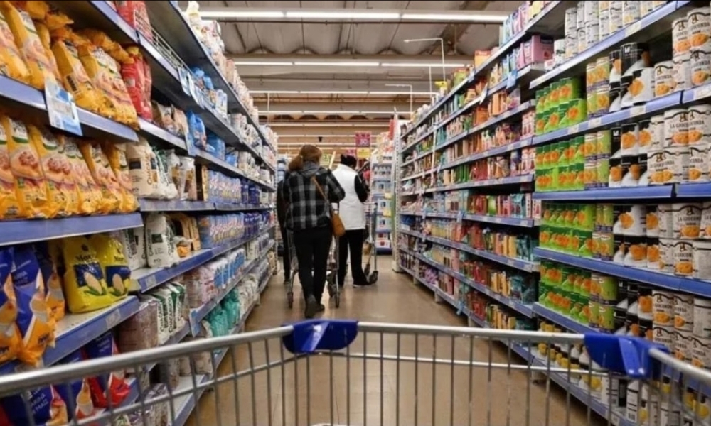 Cada vez más personas se endeudan en el super y menos pueden pagar la tarjeta