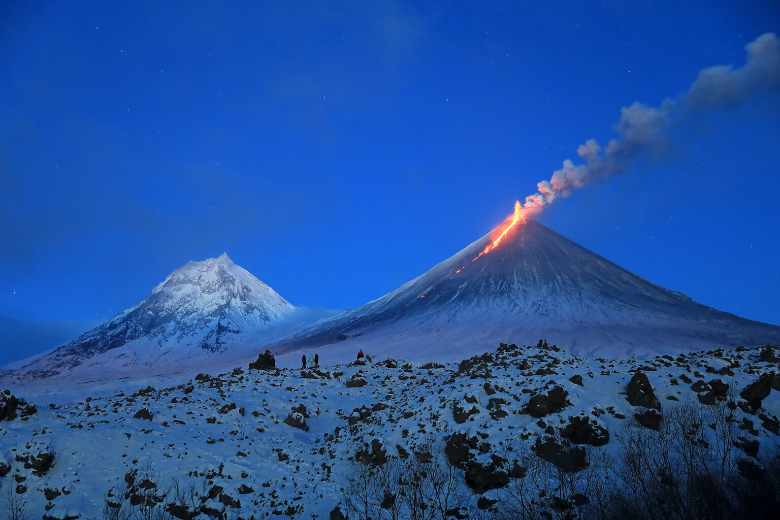 Un volcán de Kamchatka entró en erupción tras el terremoto que sacudió a Rusia