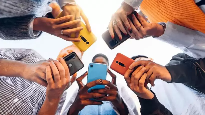 El lunfardo digital de los centennials: las 10 palabras que más usan los jóvenes en redes sociales