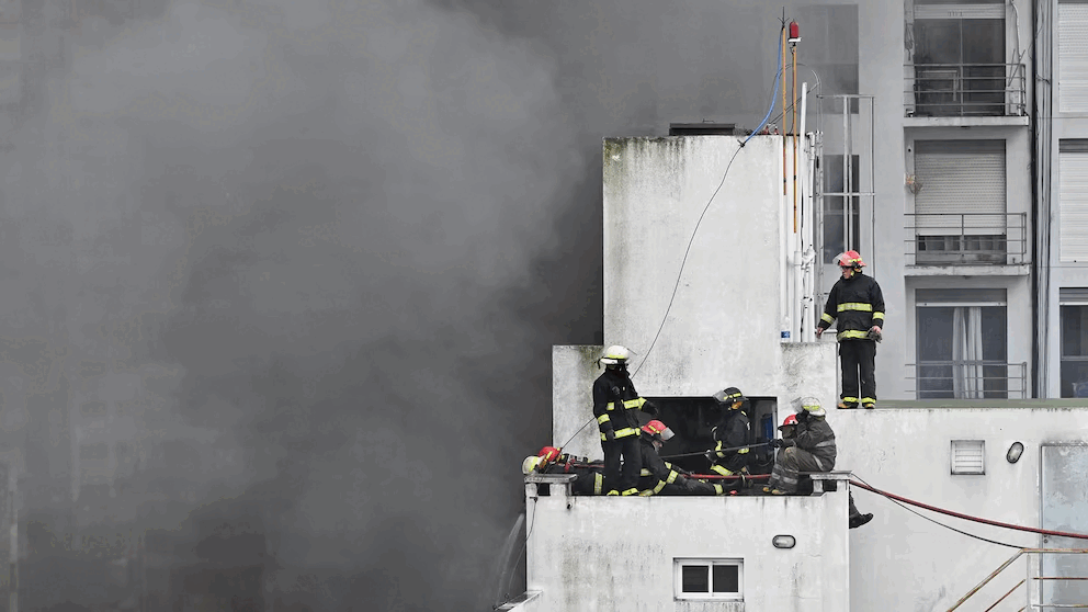 Incendio en La Plata: hallan tanques de nafta bajo el depósito y crece la preocupación