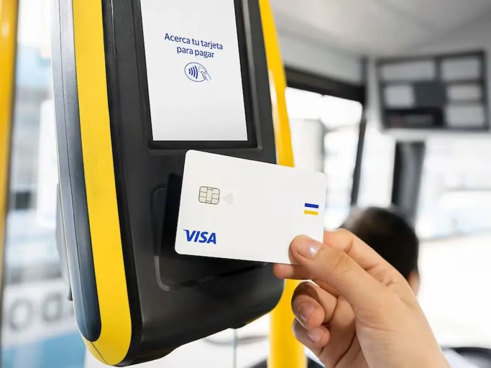 Ahora podés pagar el micro con tarjeta de débito, crédito o QR en el TALP y otras líneas del AMBA