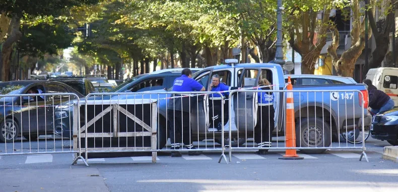 Tránsito en La Plata: calles cortadas y desvíos programados para este lunes