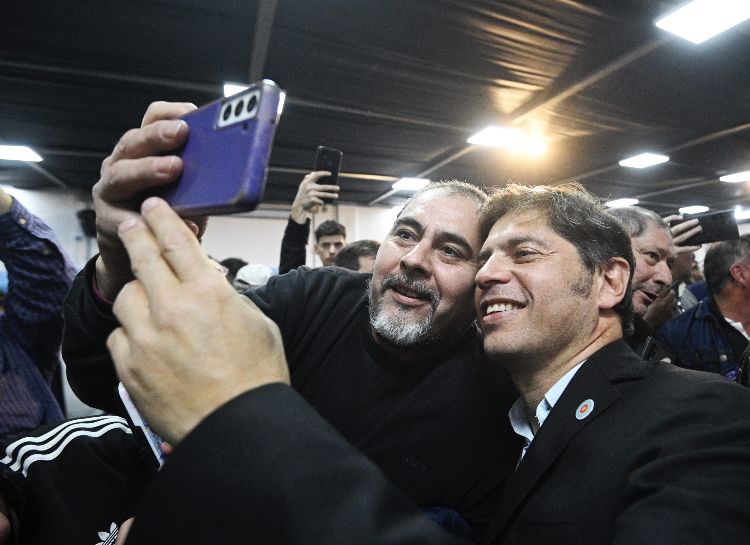 “No es momento de guardarse nada”: la arenga de Kicillof en un plenario en La Plata