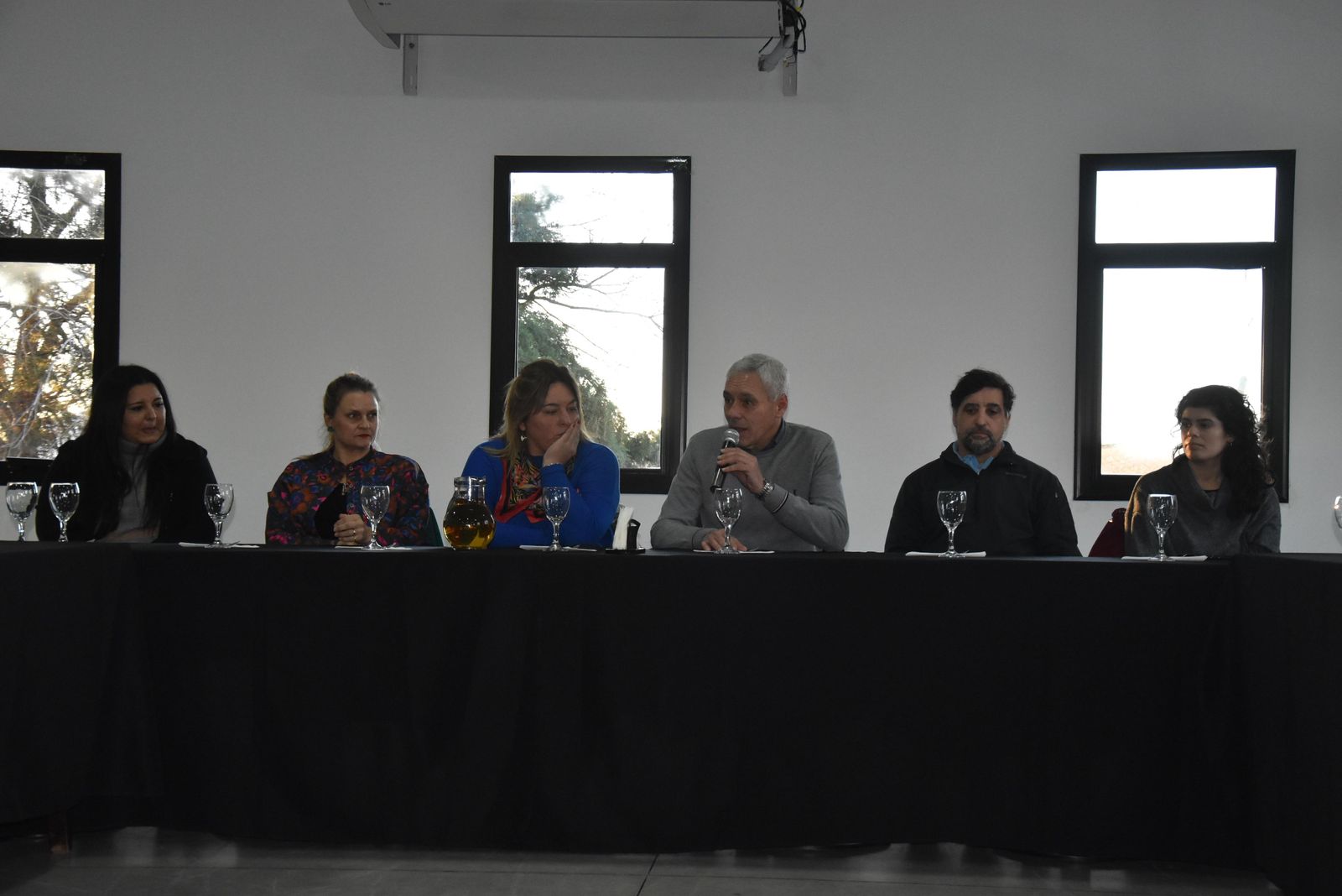 En Berisso, la comunidad educativa se reunió para defender la escuela pública