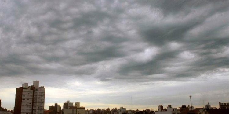 Viernes algo nublado antes de la tormenta de Santa Rosa
