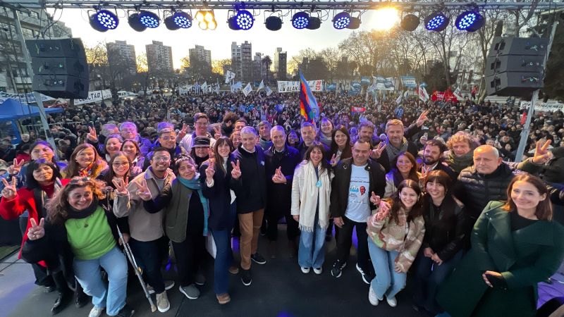 Tras el cierre de urnas, Fuerza Patria se muestra optimista con los primeros sondeos en La Plata