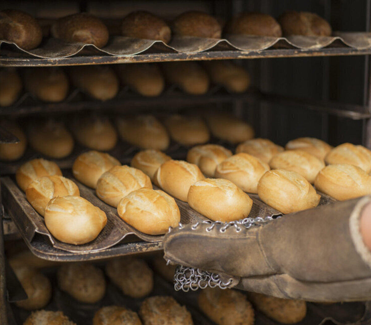 La recesión golpea al pan: producción a media máquina y consumo en caída