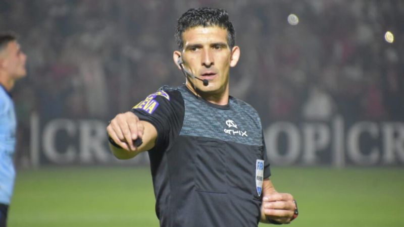 Terna arbitral para el duelo frente a Riestra