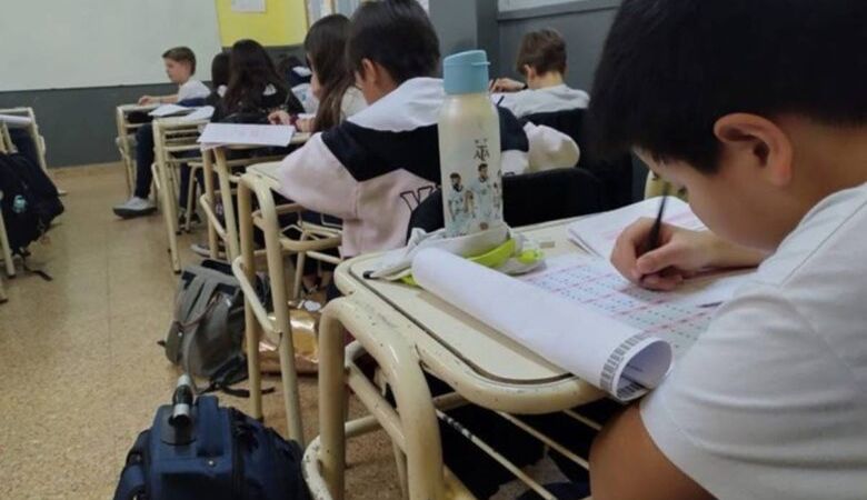 Tras las elecciones, hoy habrá clases en todas las escuelas bonaerenses