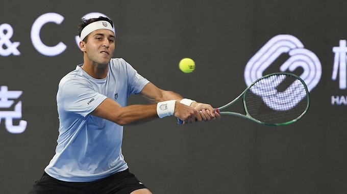 Etcheverry se retiró lesionado en el ATP de Hangzhou