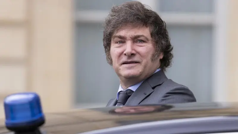 En medio de rumores sobre la base militar de EEUU, Milei elige arrancar la campaña en Ushuaia