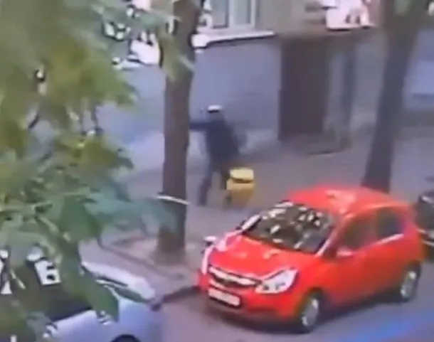 Video: así mataron al ex presidente del Parlamento de Ucrania en plena calle
