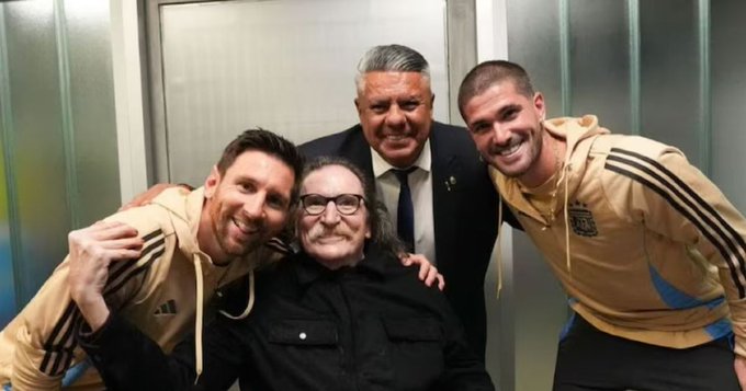 El emotivo encuentro entre Messi y Charly García tras la goleada a Venezuela