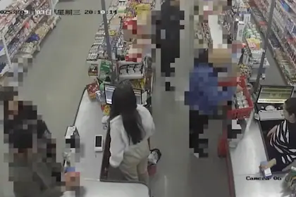 Cómo operaban las cajeras de un supermercado de La Plata denunciadas por estafa