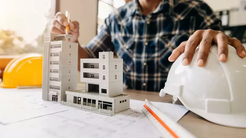 Boom inmobiliario vs. crisis de la construcción: los dos rostros de la economía platense