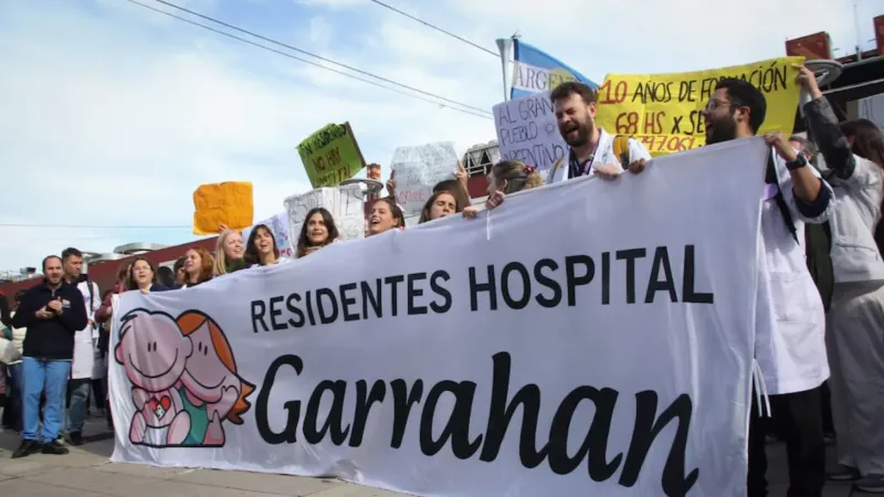 Paro, juicio político y movilización: el Garrahan responde al autoritarismo con fuerza nacional