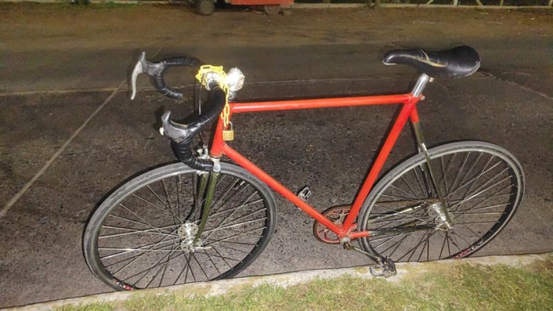 Un ciclista de 80 años falleció tras descompensarse en plena circulación en City Bell