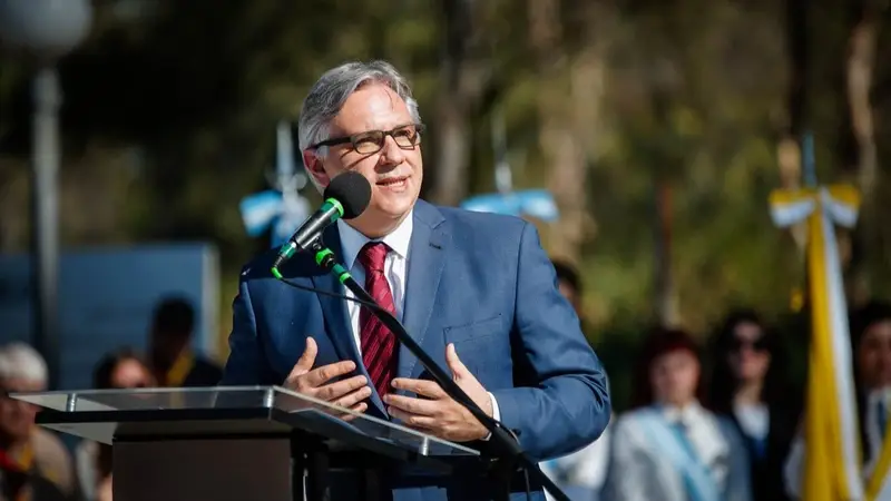 Llaryora le marcó límites a la reforma laboral de Milei: "No se puede retroceder en derechos"