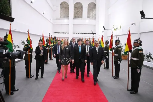 Javier Milei asistió a la jura presidencial de Rodrigo Paz Pereira en Bolivia