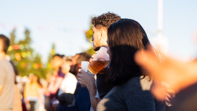 Viernes cultural en La Plata: libros, teatro y buena cerveza para arrancar el finde