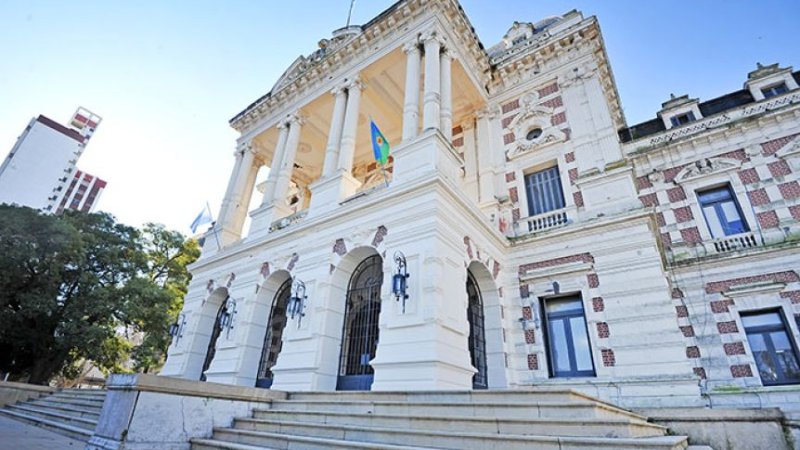 Bianco anunció que la Provincia cerró los juicios en EE.UU. por la deuda de Vidal