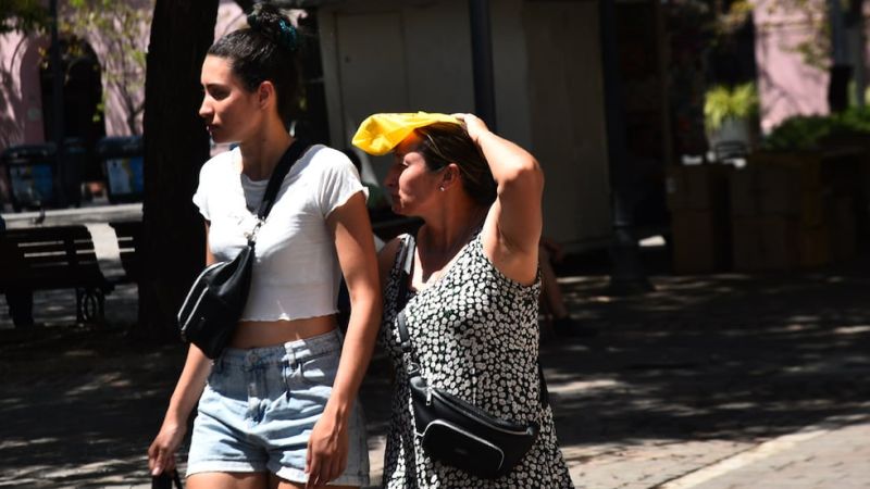 Sigue la ola de calor: jornada agobiante y advertencia por altas temperaturas