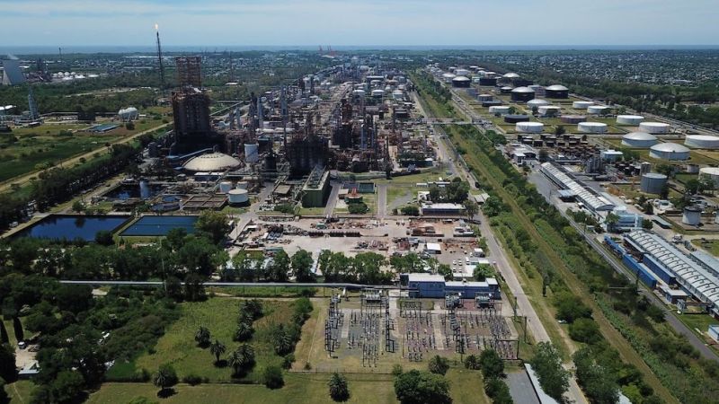La Refinería La Plata, 100 años en el corazón energético del país