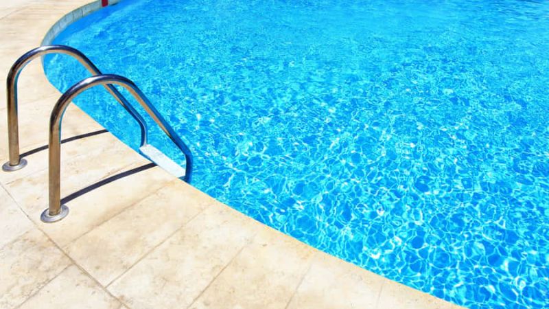 Desarticularon una “pool party” clandestina en Abasto: operativo conjunto y una infracción