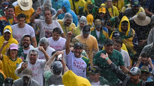 Drama en Brasil: un rayo alcanzó a manifestantes en una marcha a favor de Jair Bolsonaro
