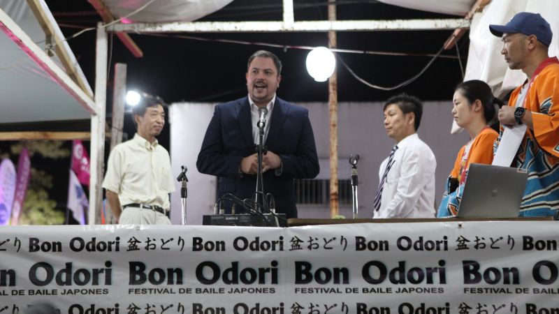 Primera actividad como intendente interino: Pablo Elías participó del Bon Odori