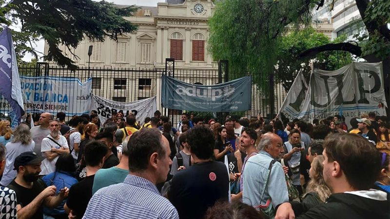 Viernes sin actividad en la UNLP: docentes paran contra la reforma laboral
