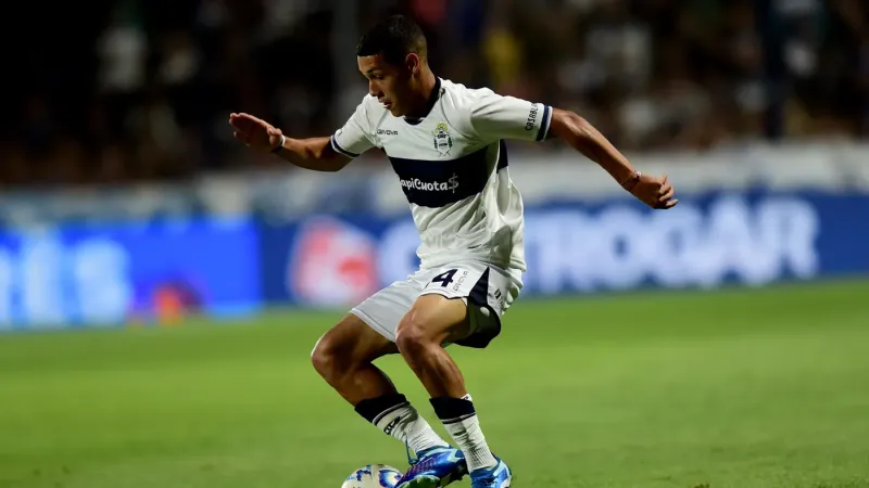 Gimnasia recibe a Aldosivi en el Bosque y estrena camiseta