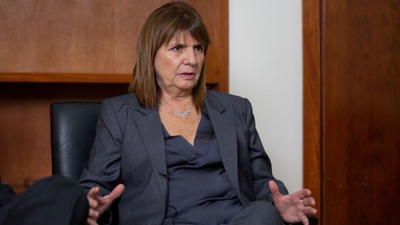 Patricia Bullrich se sumó al ataque contra la industria textil