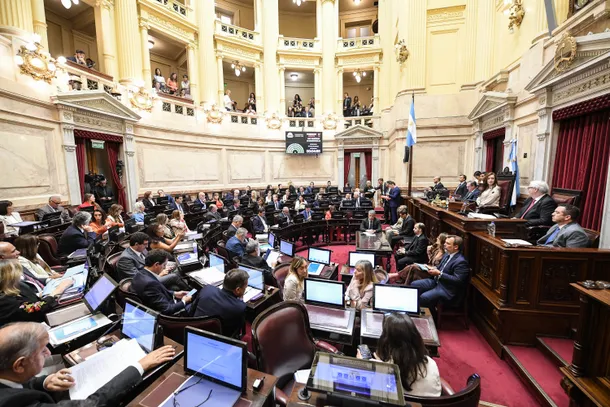 Aseguran que los senadores que avalaron la Reforma Laboral no la leyeron: cuánto cobran por mes
