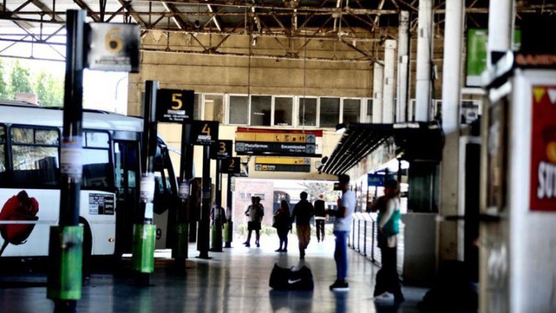 Una nueva línea de micros conectará La Plata con Junín y sumará paradas en seis ciudades