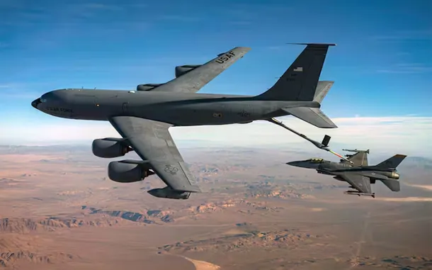 Un enorme avión de reabastecimiento de los Estados Unidos se estrelló en Irak