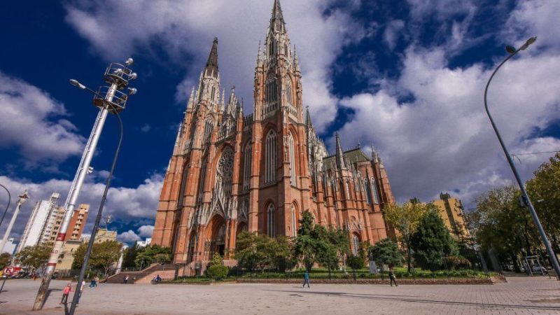 Jueves agradable en La Plata con algo de nubosidad
