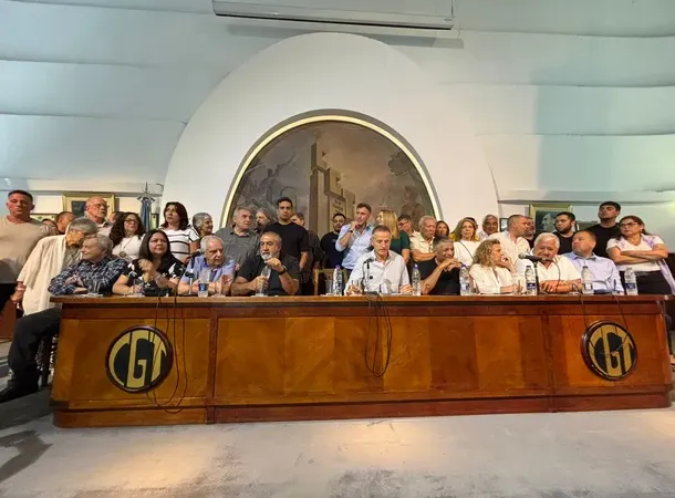 La CGT llevó a la Justicia la reforma laboral del Gobierno: presentó un amparo para frenarla