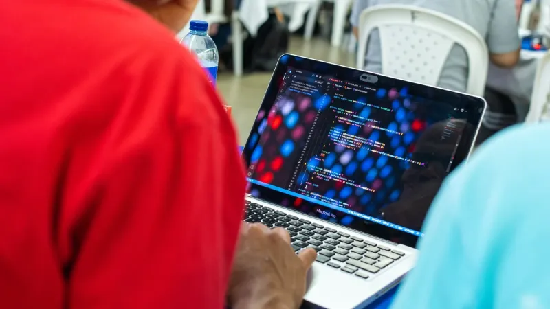 La Plata pisa fuerte: un equipo de la UNLP llegó a la final mundial de programación en Dubái