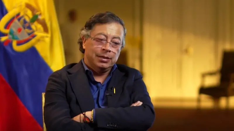 Petro denuncia un bombardeo de Ecuador en territorio colombiano y llama a Trump para evitar “ir a una guerra”