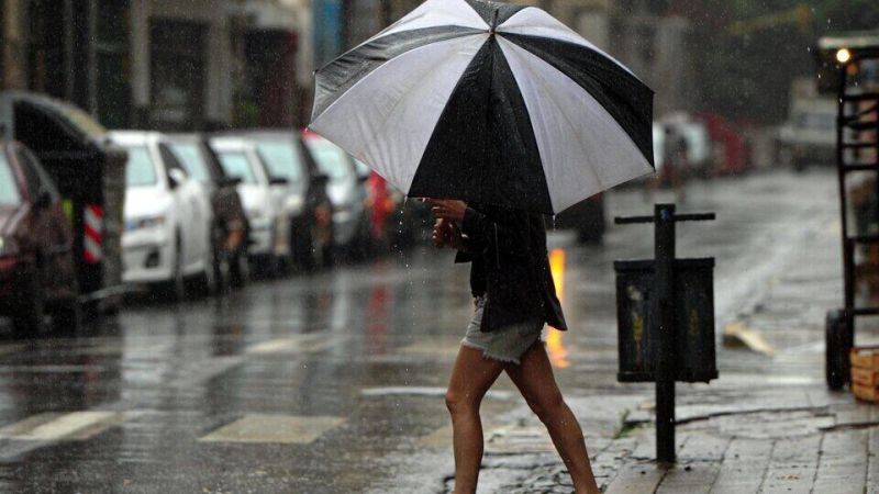 Vuelven las lluvias y bajan las temperaturas: así estará el tiempo esta semana en el AMBA
