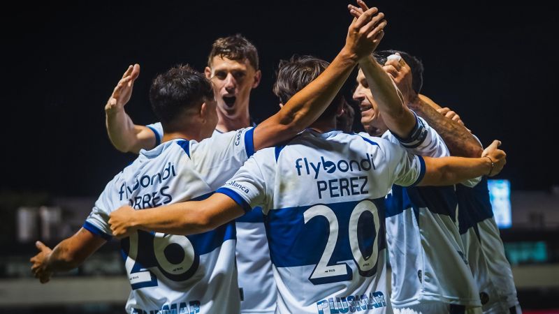 Gimnasia goleó y está en octavos